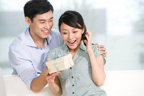 Thứ S&aacute;u b&ugrave;ng nổ niềm vui v&igrave; cả nh&agrave; ai cũng c&oacute; qu&agrave;, ưu đ&atilde;i thả ga c&ugrave;ng Vietcombank - Ảnh 2.