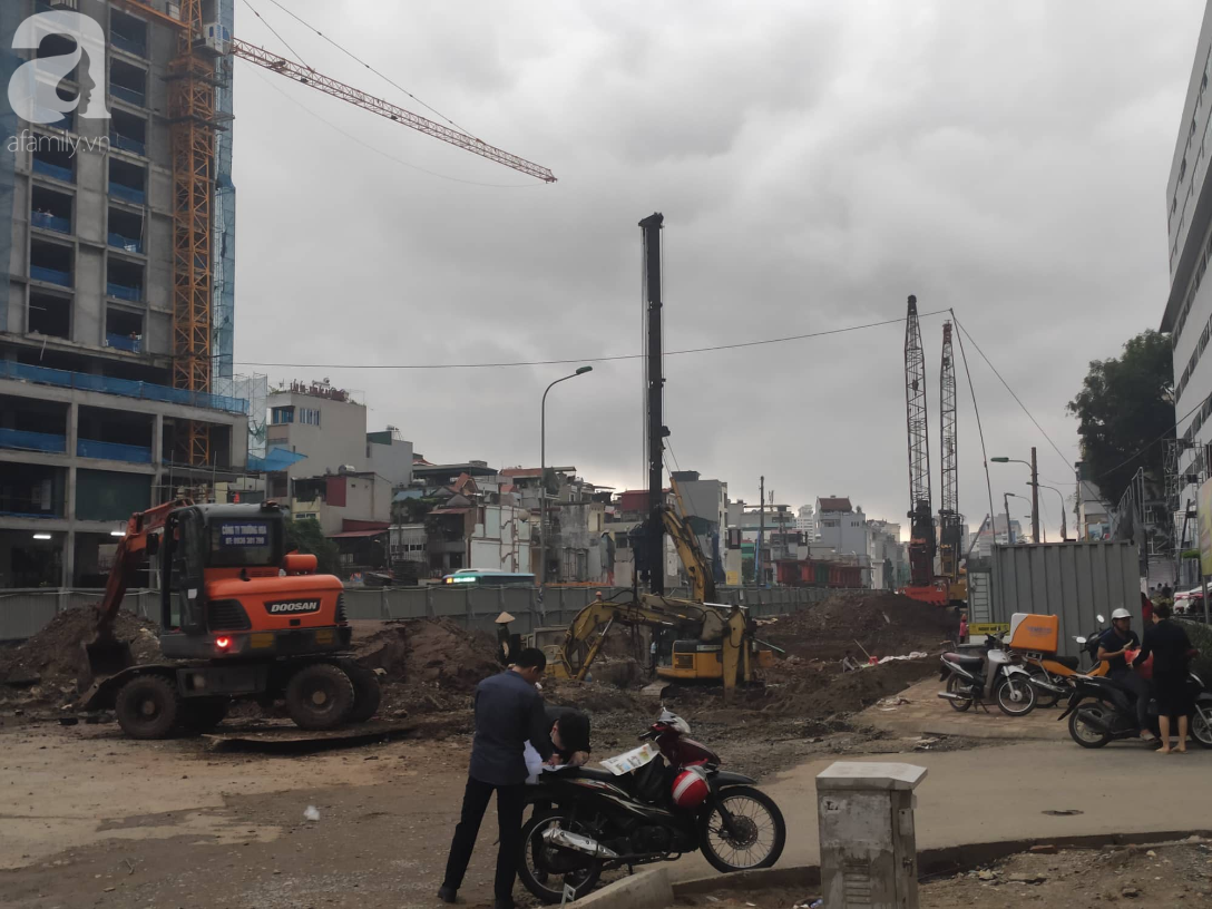 Hà Nội nổi dông bão sau 1 ngày mưa lớn - Ảnh 2. Hà Nội nổi dông bão sau 1 ngày mưa lớn - Ảnh 2.