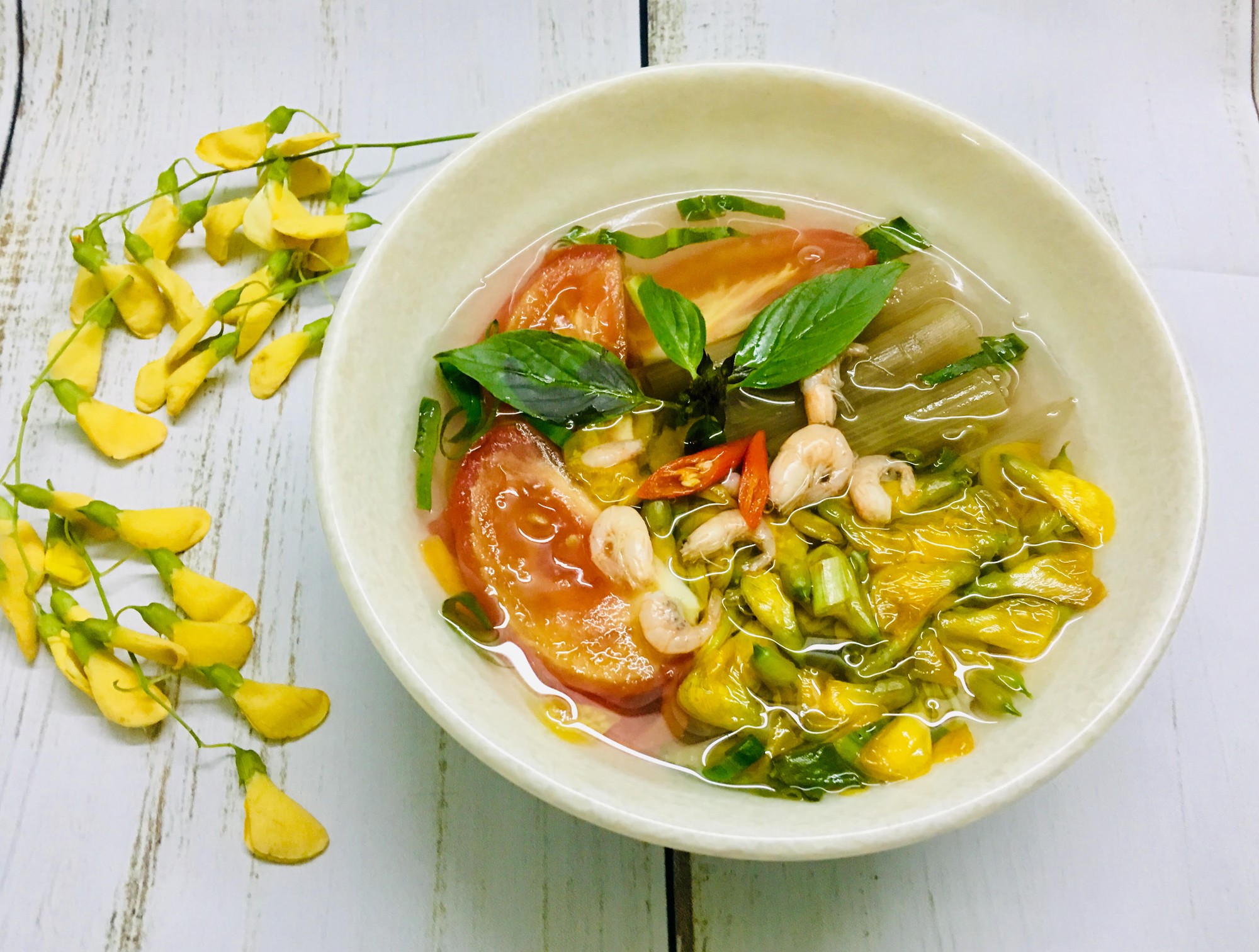 Cách nấu canh chua kiểu miền Tây cực ngon Cách nấu canh chua kiểu miền Tây cực ngon