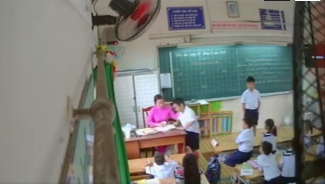Bí mật đặt máy quay, phát hiện cô giáo ở TPHCM liên tục đánh học trò: Cảm giác như cô thù hằn gì các em - Ảnh 1.