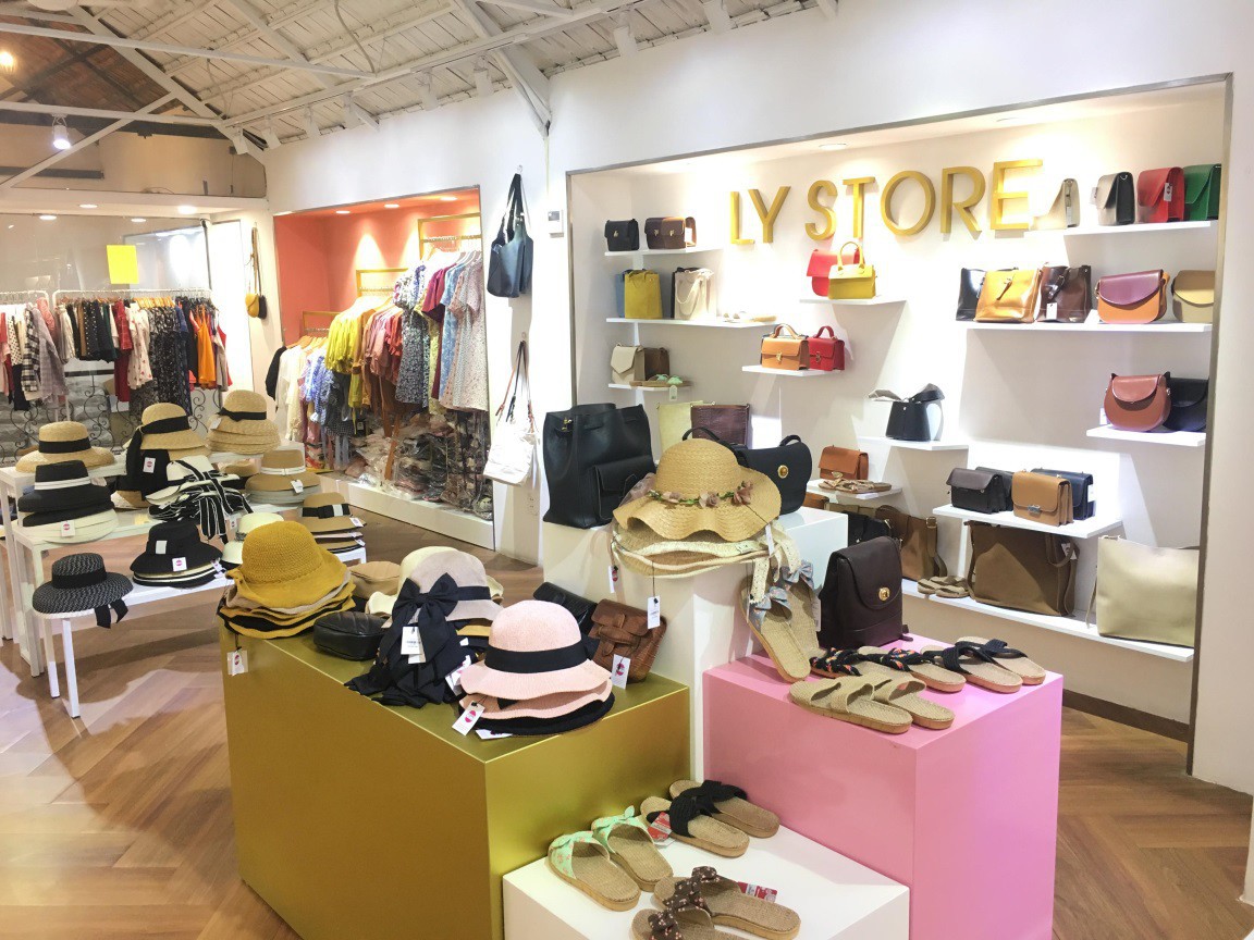 Kh&aacute;m ph&aacute; Ly Store, shop quần &aacute;o c&oacute; si&ecirc;u năng lực khiến bạn &ldquo;ch&aacute;y v&iacute;&rdquo; - Ảnh 3.