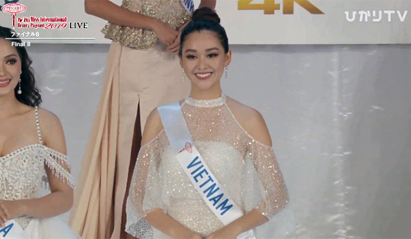 Chuyện thú vị phía sau bộ váy trắng &quot;lấy may&quot; mà Tường San đã mặc tại Chung kết Miss International 2019 - Ảnh 2.