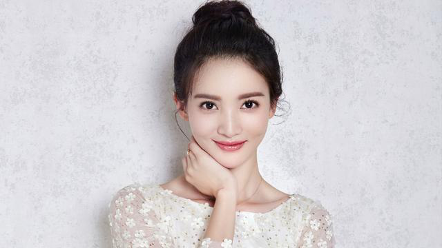Hậu ly hôn Lý Tiểu Lộ, Giả Nãi Lượng khoe cơ, tắm tập thể trong phim đóng với bạn gái tin đồn - Ảnh 9. Hậu ly hôn Lý Tiểu Lộ, Giả Nãi Lượng khoe cơ, tắm tập thể trong phim đóng với bạn gái tin đồn - Ảnh 9.