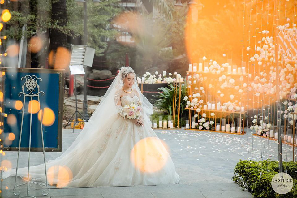 Cô dâu trong “đám cưới thế kỷ” tại Hà Nội với quan điểm thú vị: Đám cưới thành công là đám cưới mà tất cả mọi người đều cảm thấy hạnh phúc - Ảnh 1.