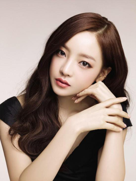 Goo Hara qua đời, các sao Hàn đồng loạt thực hiện hành động này để bày tỏ lòng thương tiếc - Ảnh 2.