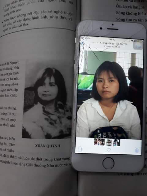 Đăng ảnh selfie bên cuốn sách giáo khoa Văn, nam sinh Trung học khiến dân mạng sửng sốt: Anh em sinh đôi với nhà văn Nam Cao à? - Ảnh 7.