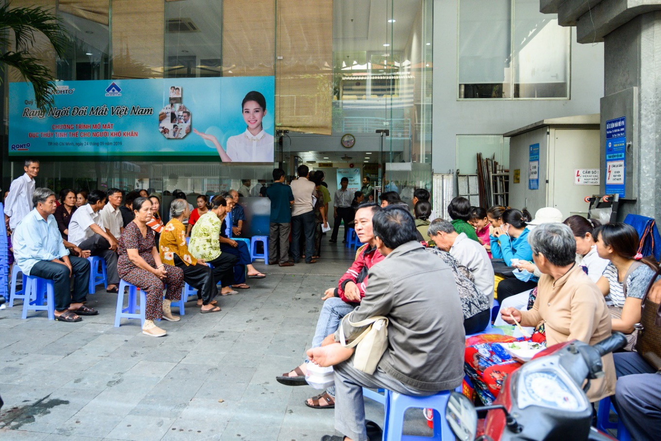 Đ&ocirc;i mắt với mong muốn giản đơn tuổi xế chiều - Ảnh 3.