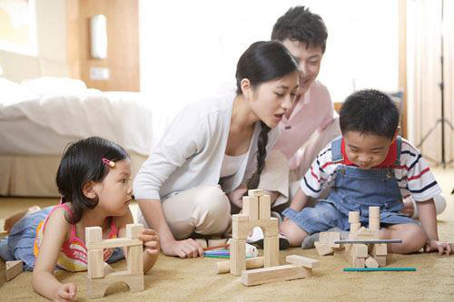 Đồ chơi gỗ - Những vi&ecirc;n gạch x&acirc;y ước mơ trẻ thơ - Ảnh 1.