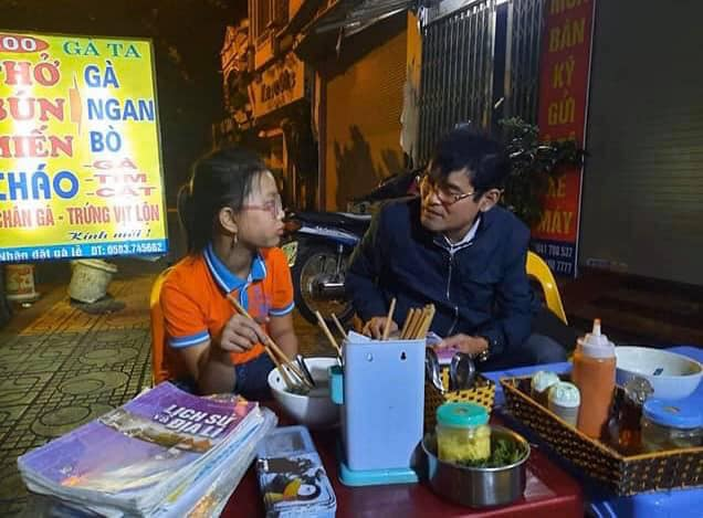 Bị lạc đường, bé gái nhất quyết không hỏi người dân mà đạp 1 mạch từ Hải Dương lên Hà Nội, biết lý do ai nấy đều phì cười - Ảnh 3. Bị lạc đường, bé gái nhất quyết không hỏi người dân mà đạp 1 mạch từ Hải Dương lên Hà Nội, biết lý do ai nấy đều phì cười - Ảnh 3.