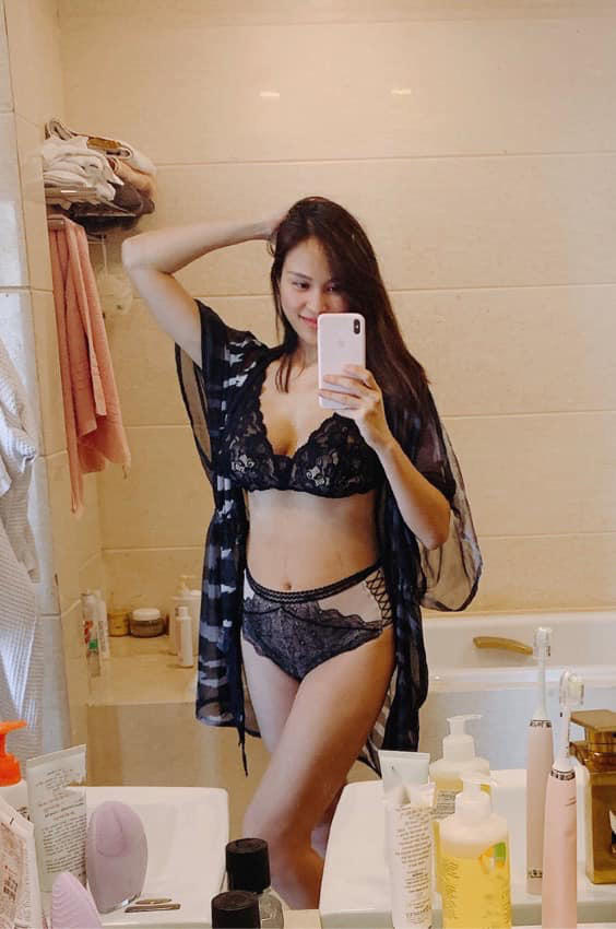 Mới sinh con được 8 ngày, &quot;mẹ bỉm sữa sexy&quot; Phương Mai mặc nội y nóng bỏng đến khó tin, tiết lộ cách để lấy lại vóc dáng &quot;thần tốc&quot; - Ảnh 3.