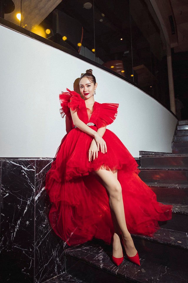 Chiếc váy đang khiến cả loạt mỹ nhân thế giới mê mẩn: Từ Đông Nhi, Minh Hằng đến Dương Mịch, Kendall Jenner - Ảnh 2.