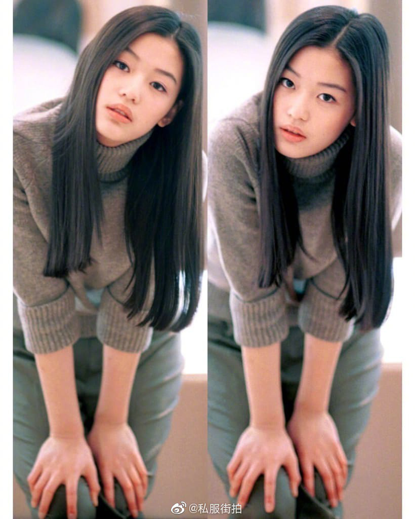 Ảnh 20 năm trước của mợ chảnh Jeon Ji Hyun bỗng gây sốt vì style vẫn chất và hợp trend, makeup tí tẹo mà thần thái ngút ngàn - Ảnh 5. Ảnh 20 năm trước của mợ chảnh Jeon Ji Hyun bỗng gây sốt vì style vẫn chất và hợp trend, makeup tí tẹo mà thần thái ngút ngàn - Ảnh 5.