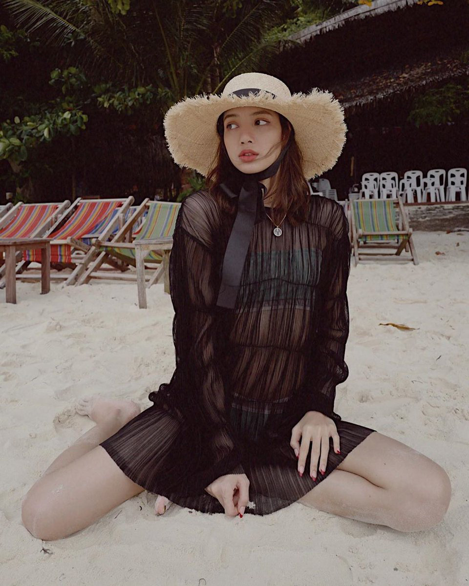 Cùng khám phá bộ sưu tập bikini của Lisa, một trong những ngôi sao nổi tiếng nhất tại Thái Lan. Thương hiệu nổi tiếng này sẽ giúp bạn tự tin hơn trong mùa hè này.