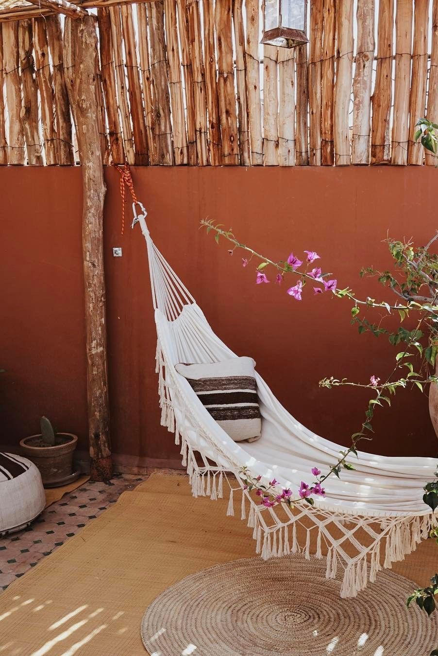 15 &yacute; tưởng lắp h&agrave;ng r&agrave;o để vừa tăng cường an to&agrave;n lại vừa gi&uacute;p ng&ocirc;i nh&agrave; th&ecirc;m phần phong c&aacute;ch - Ảnh 14.