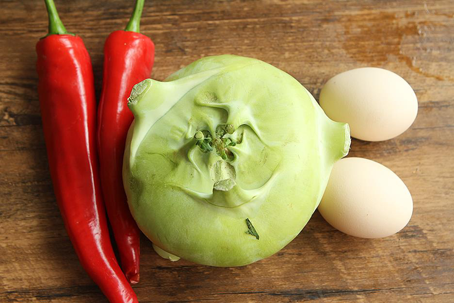 Su hào xào trứng món ăn giản dị mùa đông - Ảnh 1. Su hào xào trứng món ăn giản dị mùa đông - Ảnh 1.