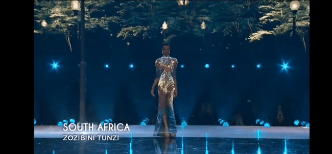 Bí ẩn đằng sau bộ đầm dạ hội ảo diệu giúp Zozibini Tunzi đăng quang ngôi vị cao nhất của Miss Universe 2019 - Ảnh 1.