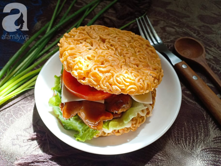 BURGER MÌ GÓI KẸP GÀ SỐT TERIYAKI - Ảnh 18.