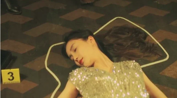 Vướng tin đồn ly hôn Huỳnh Hiểu Minh, Angelababy sa sút chỉ được giao vai phụ, thậm chí là đóng "xác chết"? - Ảnh 7. Vướng tin đồn ly hôn Huỳnh Hiểu Minh, Angelababy sa sút chỉ được giao vai phụ, thậm chí là đóng "xác chết"? - Ảnh 7.