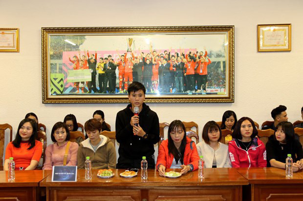 Bảo vệ thành công HCV SEA Games, đội tuyển nữ Việt Nam nhận số tiền thưởng &quot;khủng&quot; nhưng hành động sau đó càng khiến người hâm mộ ấm lòng - Ảnh 2.
