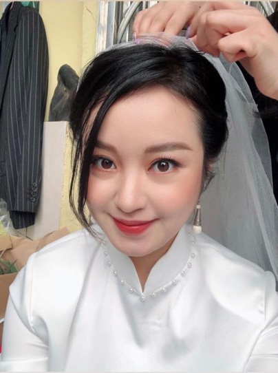 Đính hôn đã hơn 1 năm, bé Chuồn được 7 tháng Mi Vân mới chịu đi chụp ảnh cưới, chỉ là hậu trường thôi cũng xinh ngất ngây - Ảnh 3.