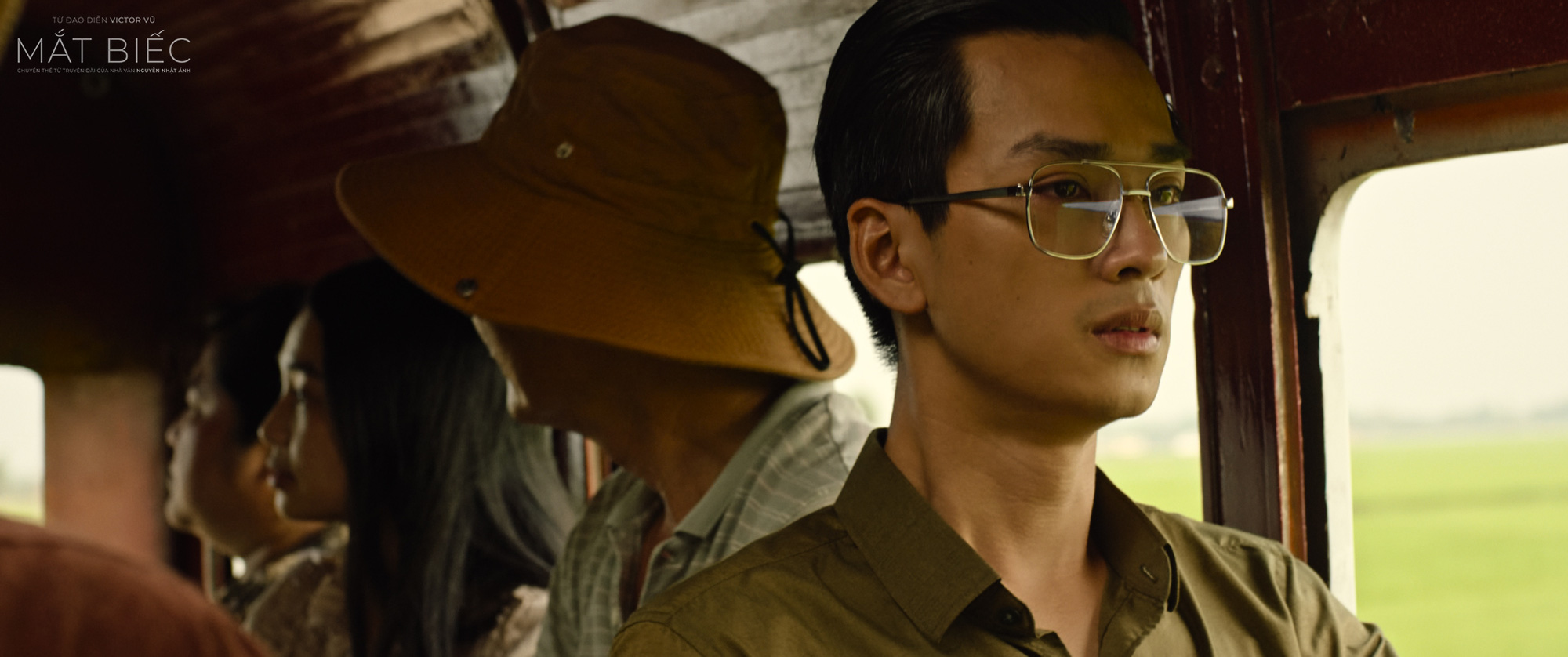 Review "Mắt Biếc":  Phim hay nhất của Victor Vũ, Trần Nghĩa - Tr&uacute;c Anh lấy nước mắt kh&aacute;n giả khi mang Ngạn v&agrave; H&agrave; Lan ra đời thực th&agrave;nh c&ocirc;ng - Ảnh 6.