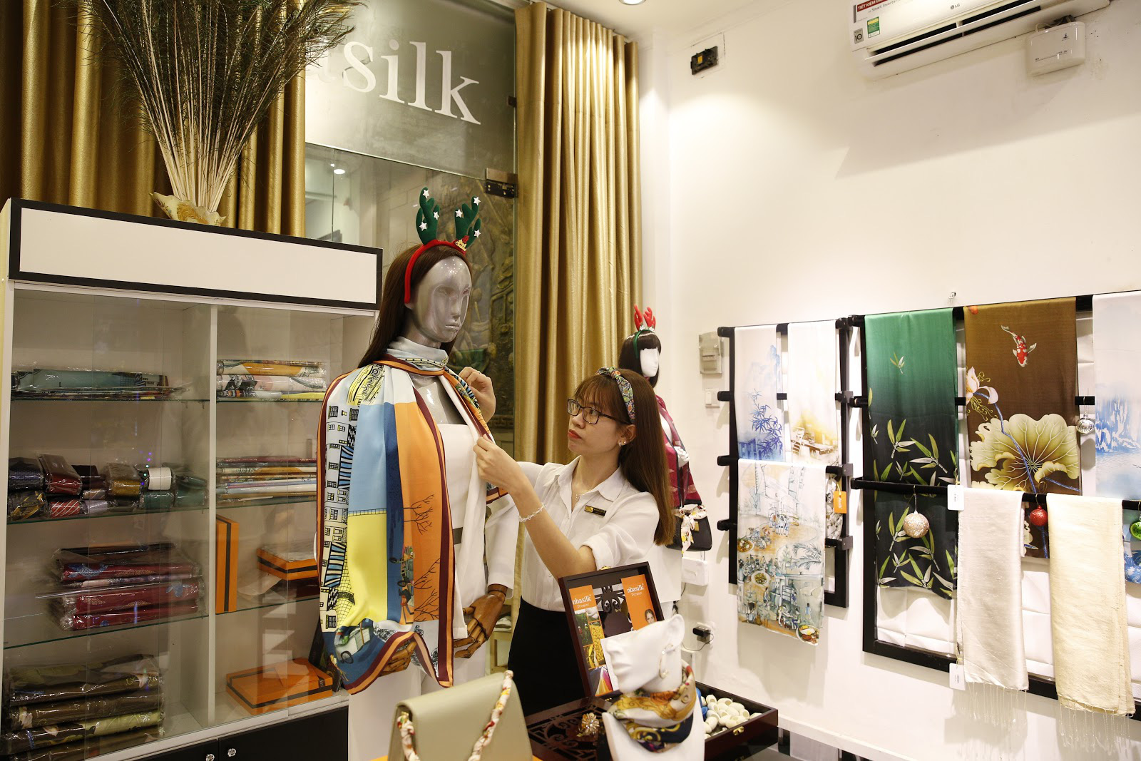 G&acirc;y ấn tượng với chương tr&igrave;nh &ldquo;Lạnh bao nhi&ecirc;u &ndash; Giảm bấy nhi&ecirc;u&rdquo;, Nhasilk trở th&agrave;nh điểm mua sắm &ldquo;Hot&rdquo; của Gi&aacute;ng sinh 2019 - Ảnh 3.