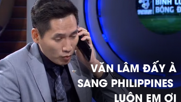 BTV kỳ cựu Quốc Khánh bị khán giả phẫn nộ sau màn gọi điện thoại mời Văn Lâm sang thế chỗ Bùi Tiến Dũng vì bàn thua không mong muốn - Ảnh 1.