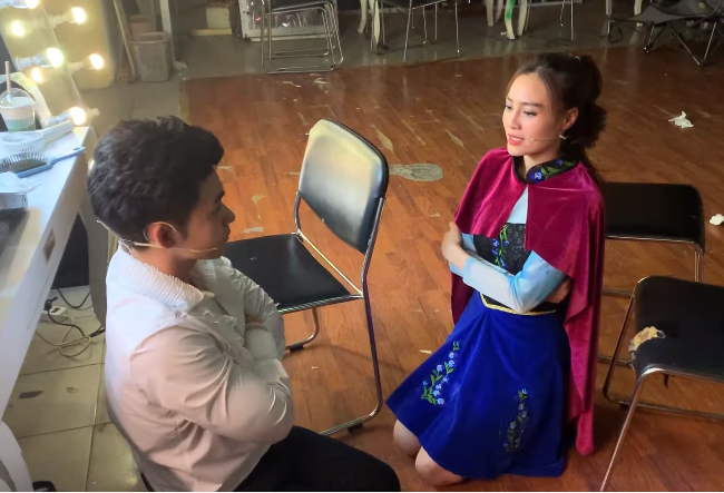 "Lỡ" đăng clip Jun Phạm thay quần lên mạng, Ninh Dương Lan Ngọc phải quỳ gối xin lỗi - Ảnh 5. "Lỡ" đăng clip Jun Phạm thay quần lên mạng, Ninh Dương Lan Ngọc phải quỳ gối xin lỗi - Ảnh 5.