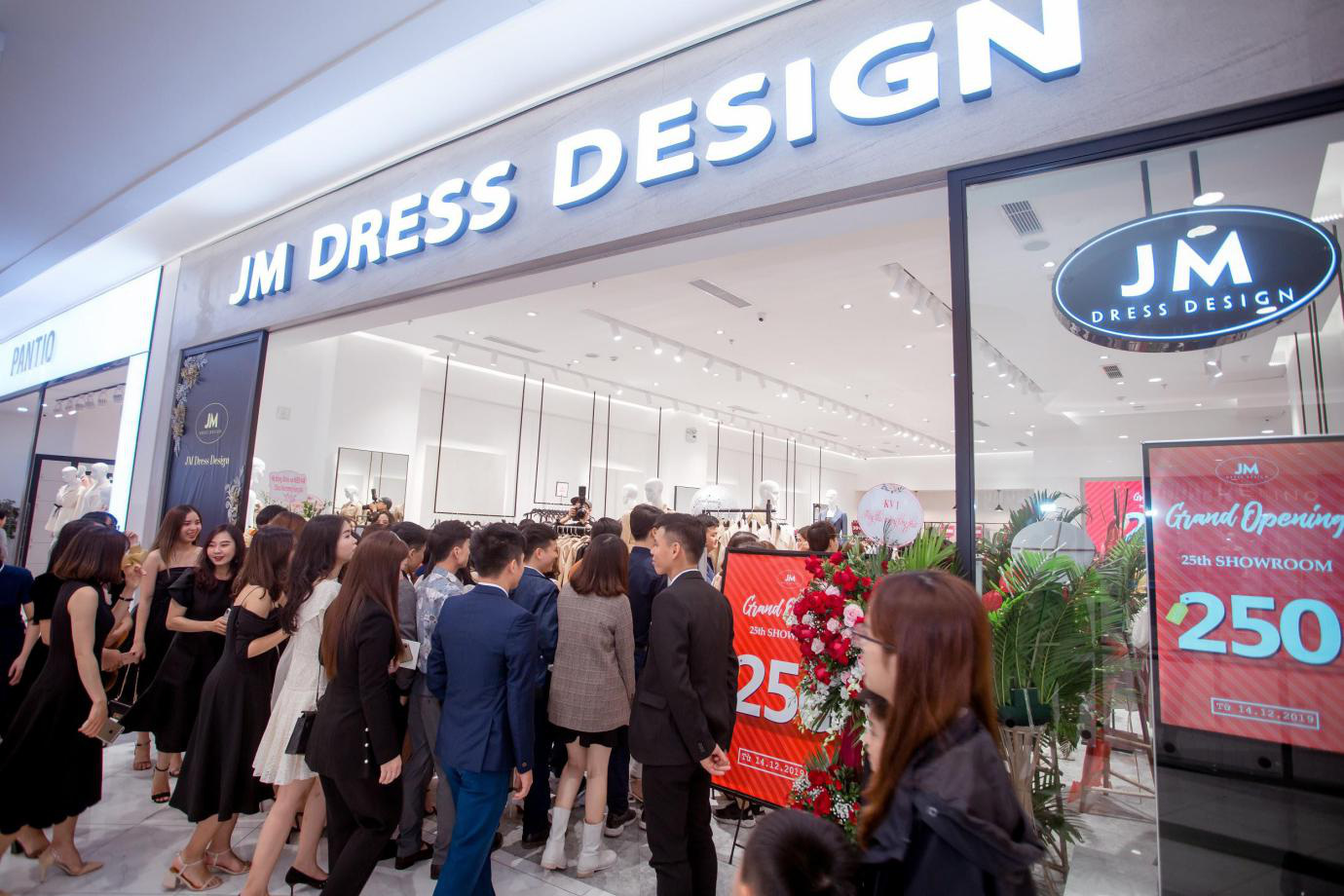 Ra mắt cơ sở JM thứ 25 quy tụ d&agrave;n hot girl nổi tiếng - Ảnh 4.