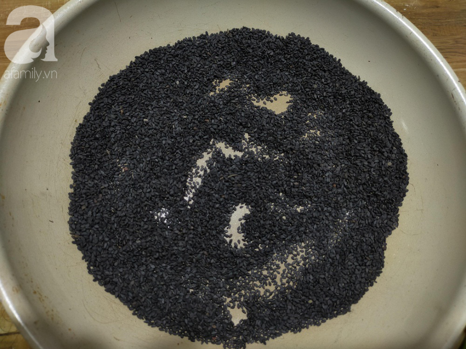 Mùa đông người Hải Phòng có món sủi dìn nóng hổi thơm phức, bạn đã thử chưa? - Ảnh 1. Mùa đông người Hải Phòng có món sủi dìn nóng hổi thơm phức, bạn đã thử chưa? - Ảnh 1.