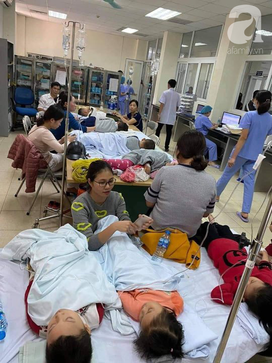Nóng: Gần 60 học sinh mầm non ở Thanh Hóa nhập viện nghi do ngộ độc - Ảnh 3.