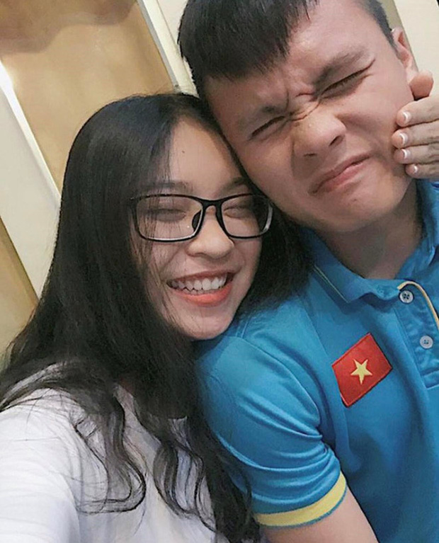 Cầu thủ Việt Nam và những mối tình tan vỡ trong năm 2019: Người &quot;đau đầu&quot; vì lùm xùm yêu đương, người chia tay đã có ngay tình mới nổi tiếng - Ảnh 1.