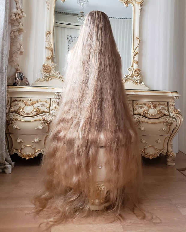 Rapunzel phiên bản đời thật: Vẻ đẹp của phụ nữ là ở độ dài tóc, khiến nhiều đàn ông mê mẩn và đưa ra những lời đề nghị táo bạo - Ảnh 7.