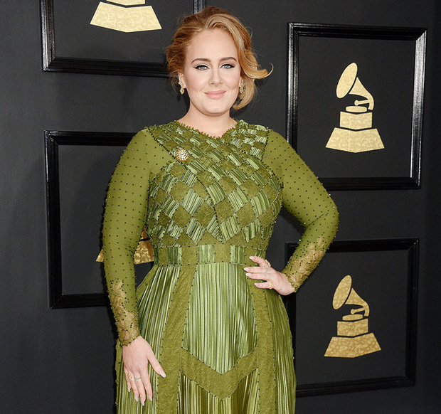 Màn thay đổi ngoại hình &quot;choáng&quot; nhất showbiz thế giới cuối năm 2019: Adele không ngờ lại sexy thế này sau khi giảm cân - Ảnh 6.