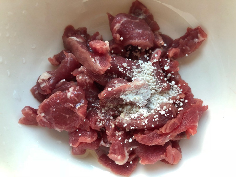 Tận dụng cơm nguội nấu m&oacute;n ch&aacute;o nấm n&oacute;ng hổi cho bữa s&aacute;ng - Ảnh 3.