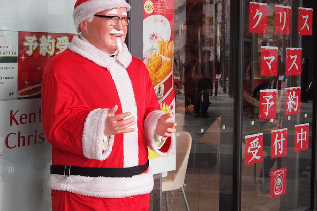 Tại sao người Nhật lại chuộng ăn KFC vào dịp Giáng sinh? Nhờ một sáng kiến đúng thời điểm từ hàng chục năm về trước - Ảnh 6.