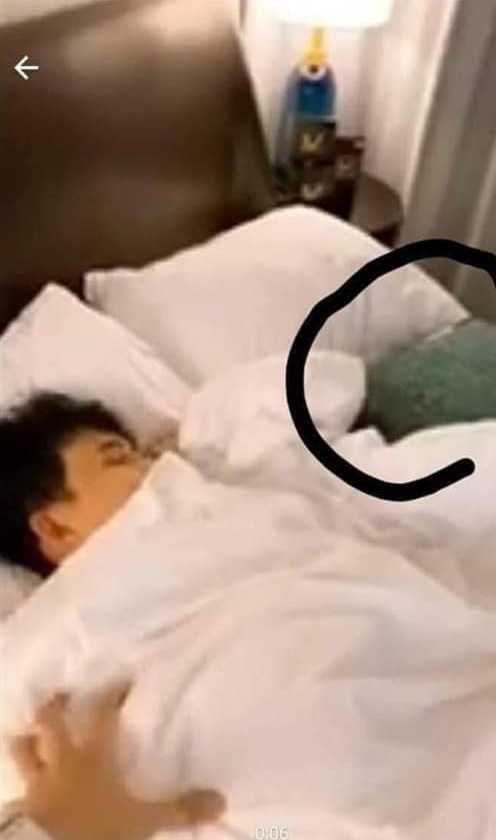 Rò rỉ ảnh mẹ nuôi K-ICM thuê người đóng giả Jack lộ ảnh giường chiếu để chèo lái dư luận? - Ảnh 6. Rò rỉ ảnh mẹ nuôi K-ICM thuê người đóng giả Jack lộ ảnh giường chiếu để chèo lái dư luận? - Ảnh 6.