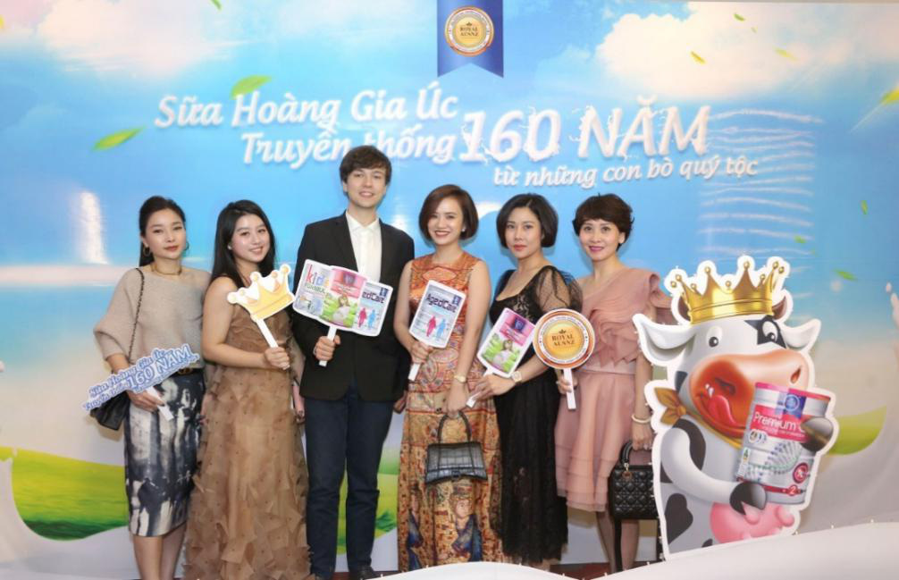 D&agrave;n &ldquo;si&ecirc;u mẫu bỉm sữa&rdquo; h&agrave;ng đầu Việt Nam hội tụ tại đ&ecirc;m hội Sữa Ho&agrave;ng Gia Royal Ausnz - Ảnh 8.