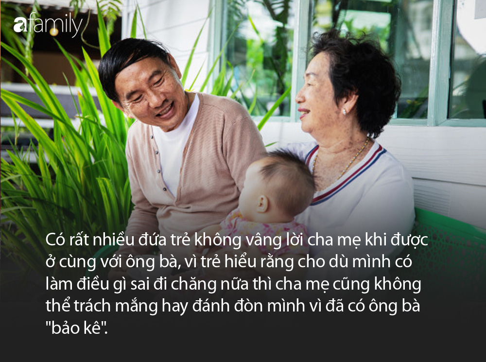 Ảnh hưởng tiêu cực của việc ông bà chăm cháu quá nhiều Ảnh hưởng tiêu cực của việc ông bà chăm cháu quá nhiều