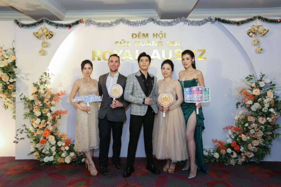 D&agrave;n &ldquo;si&ecirc;u mẫu bỉm sữa&rdquo; h&agrave;ng đầu Việt Nam hội tụ tại đ&ecirc;m hội Sữa Ho&agrave;ng Gia Royal Ausnz - Ảnh 1.