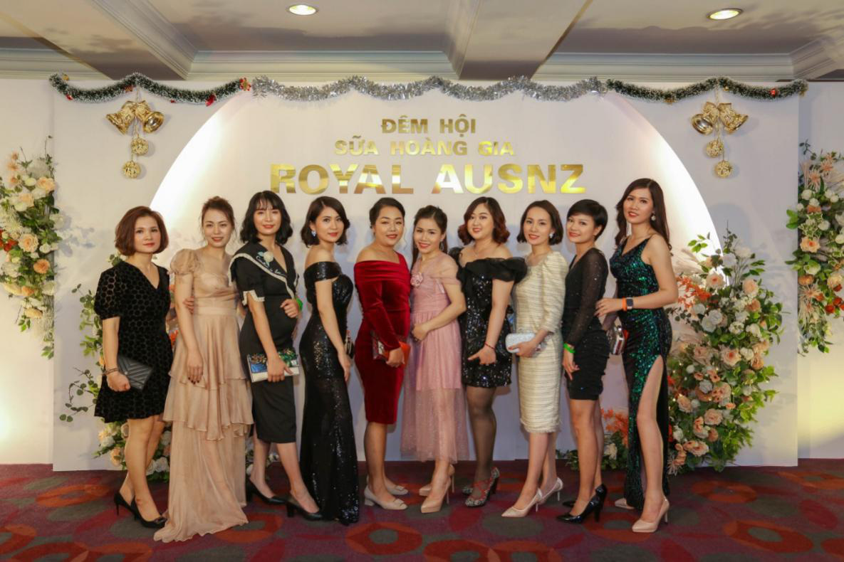 D&agrave;n &ldquo;si&ecirc;u mẫu bỉm sữa&rdquo; h&agrave;ng đầu Việt Nam hội tụ tại đ&ecirc;m hội Sữa Ho&agrave;ng Gia Royal Ausnz - Ảnh 6.
