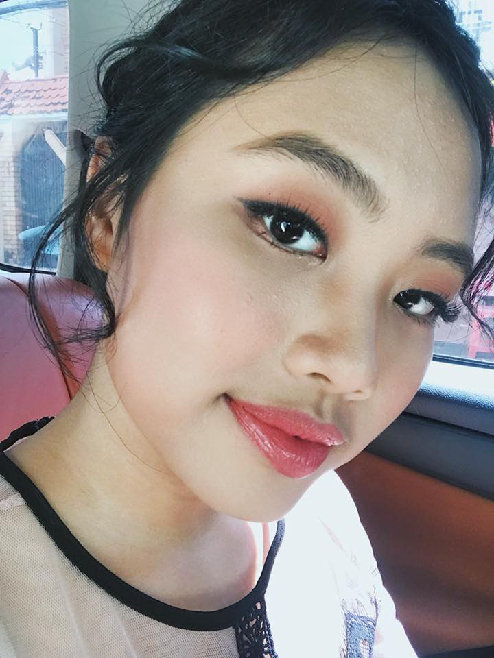 Lý Nhã Kỳ chốt sổ 2019 bằng pha make up sắc lạnh - Ảnh 9. Lý Nhã Kỳ chốt sổ 2019 bằng pha make up sắc lạnh - Ảnh 9.