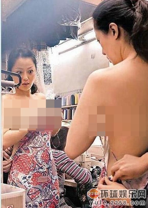 Hàng loạt sao Cbiz như Trương Bá Chi, Đường Yên cũng là nạn nhân giống Văn Mai Hương: Người bị phát tán clip thay quần áo, kẻ bị chụp trộm khi đang tắm  - Ảnh 8.