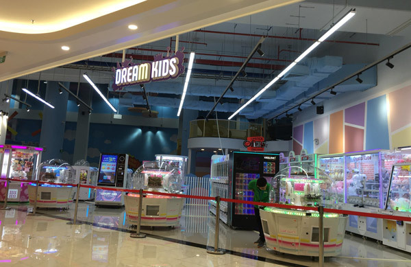 Thất vọng Aeon Mall Hà Đông, khai trương rồi hàng đóng cửa im lìm - Ảnh 4. Thất vọng Aeon Mall Hà Đông, khai trương rồi hàng đóng cửa im lìm - Ảnh 4.
