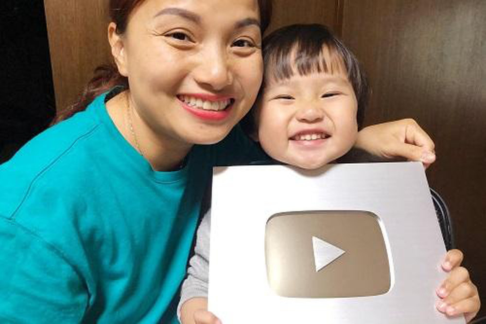 Những Youtuber thành công trong năm 2019 - Ảnh 20.