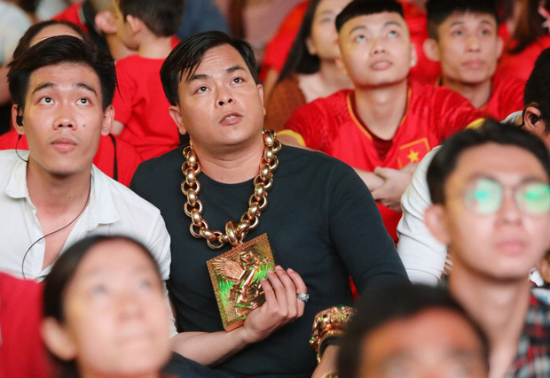 Nhìn lại năm 2019 của các giang hồ mạng: Khá Bảnh đi tù, Huấn Hoa Hồng đi cai nghiện và hàng loạt “thánh” nói đạo lý sa lưới công an - Ảnh 14. Nhìn lại năm 2019 của các giang hồ mạng: Khá Bảnh đi tù, Huấn Hoa Hồng đi cai nghiện và hàng loạt “thánh” nói đạo lý sa lưới công an - Ảnh 14.