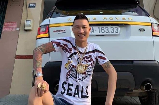 Nhìn lại năm 2019 của các giang hồ mạng: Khá Bảnh đi tù, Huấn Hoa Hồng đi cai nghiện và hàng loạt “thánh” nói đạo lý sa lưới công an - Ảnh 6. Nhìn lại năm 2019 của các giang hồ mạng: Khá Bảnh đi tù, Huấn Hoa Hồng đi cai nghiện và hàng loạt “thánh” nói đạo lý sa lưới công an - Ảnh 6.
