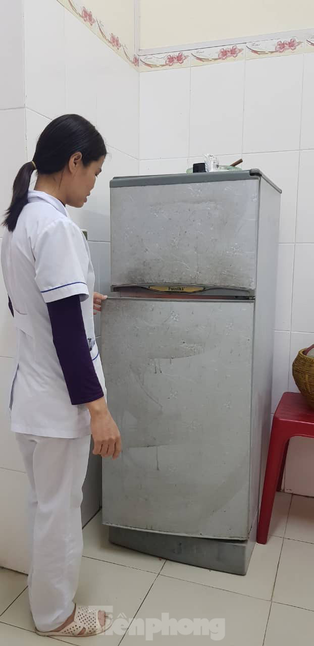 Gửi mẫu thi thể nạn nhân bị đầu độc bằng trà sữa đi giám định - Ảnh 4. Gửi mẫu thi thể nạn nhân bị đầu độc bằng trà sữa đi giám định - Ảnh 4.
