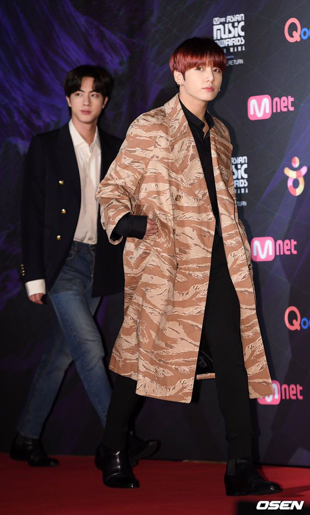 Thảm đỏ MAMA 2019: Sự đổ bộ của các tên tuổi lớn của làng nhạc Kpop, Cổ Lực Na Trát đẹp xuất sắc "chặt chém" dàn sao Hàn - Ảnh 6. Thảm đỏ MAMA 2019: Sự đổ bộ của các tên tuổi lớn của làng nhạc Kpop, Cổ Lực Na Trát đẹp xuất sắc "chặt chém" dàn sao Hàn - Ảnh 6.