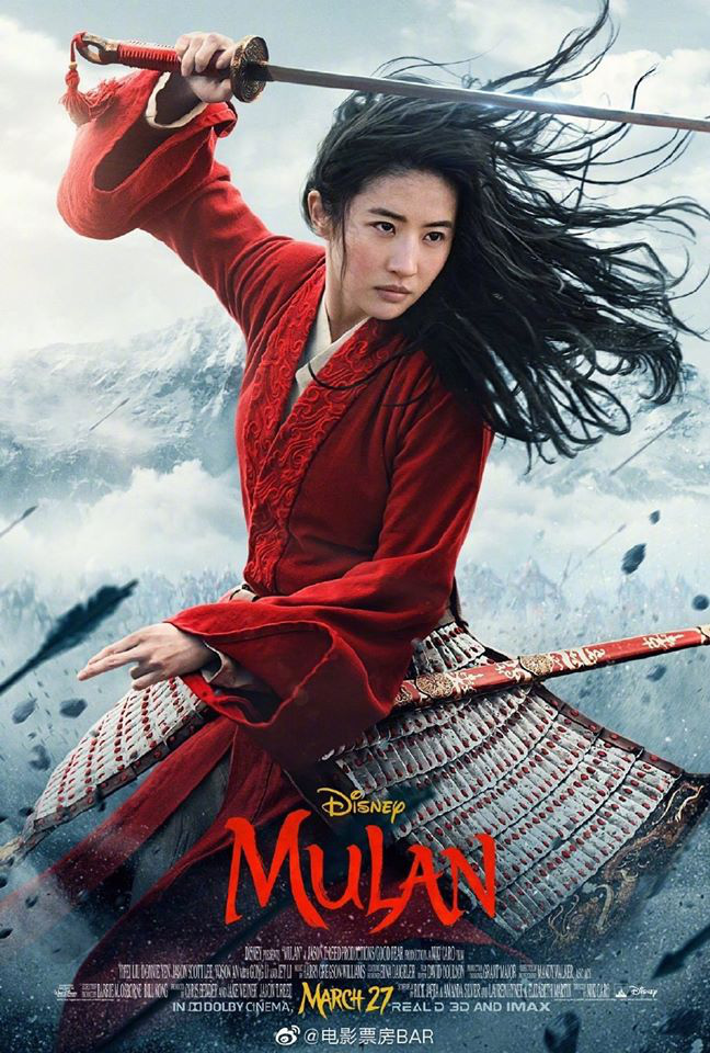 &quot;Mulan&quot;: Xuất hiện trên poster mới, Lưu Diệc Phi gây hoang mang vì đôi mắt vô hồn, bàn tay kỳ dị  - Ảnh 2.